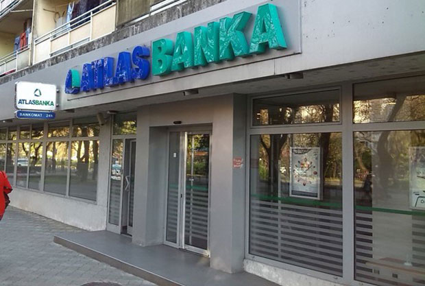 Ипак стечај у Атлас банци